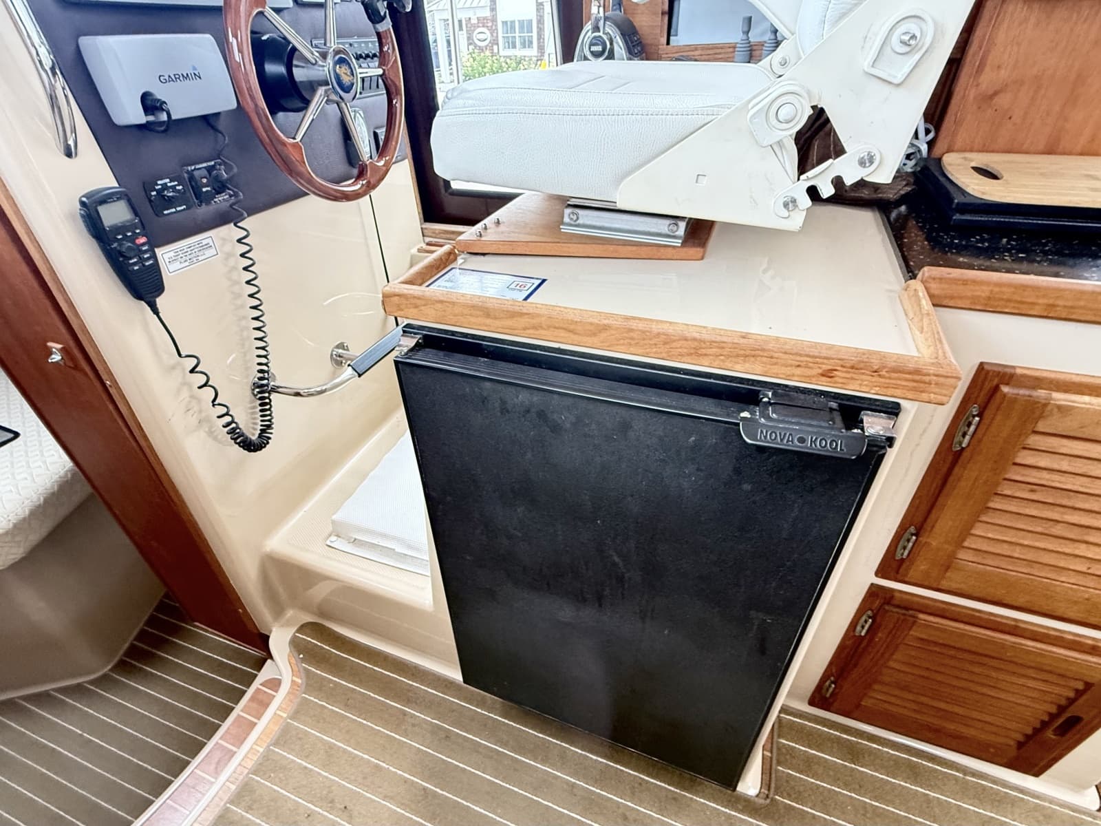 2013 Ranger Tugs R-31 S - Photo 26