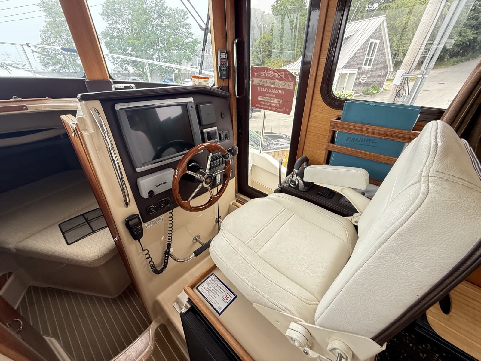 2013 Ranger Tugs R-31 S - Photo 25