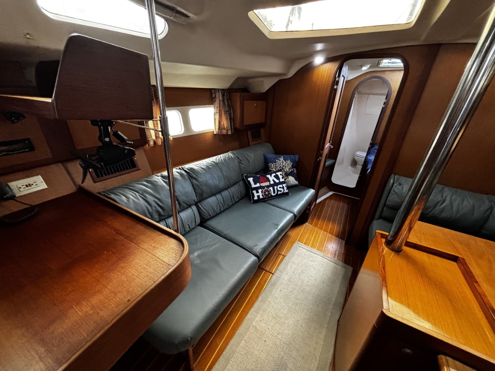 1999 Hunter 410 - Photo 15