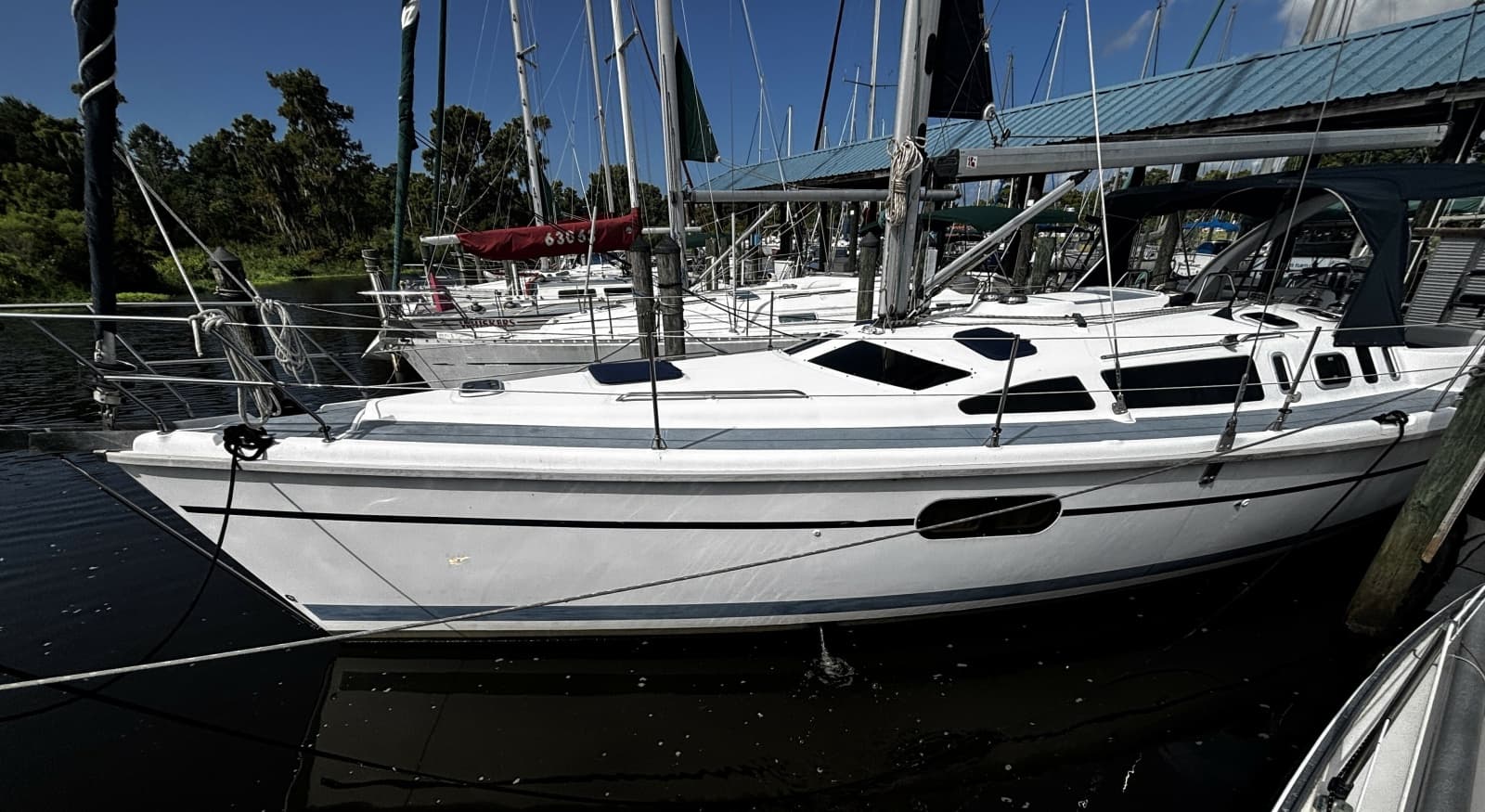 1999 Hunter 410 - Photo 1