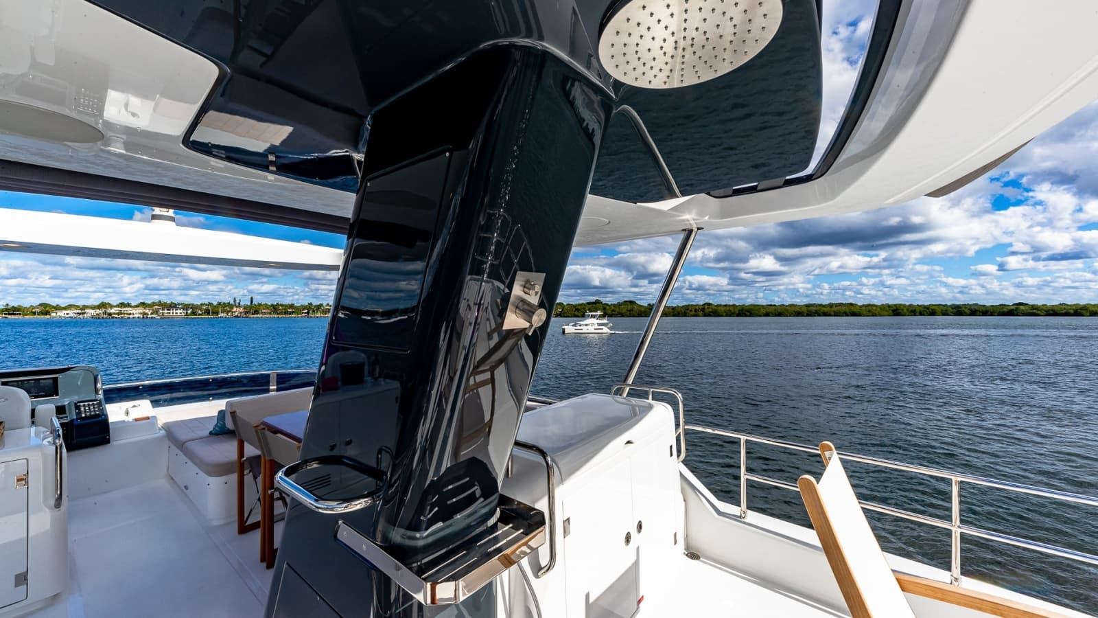 2023 Sirena Flybridge - Photo 26
