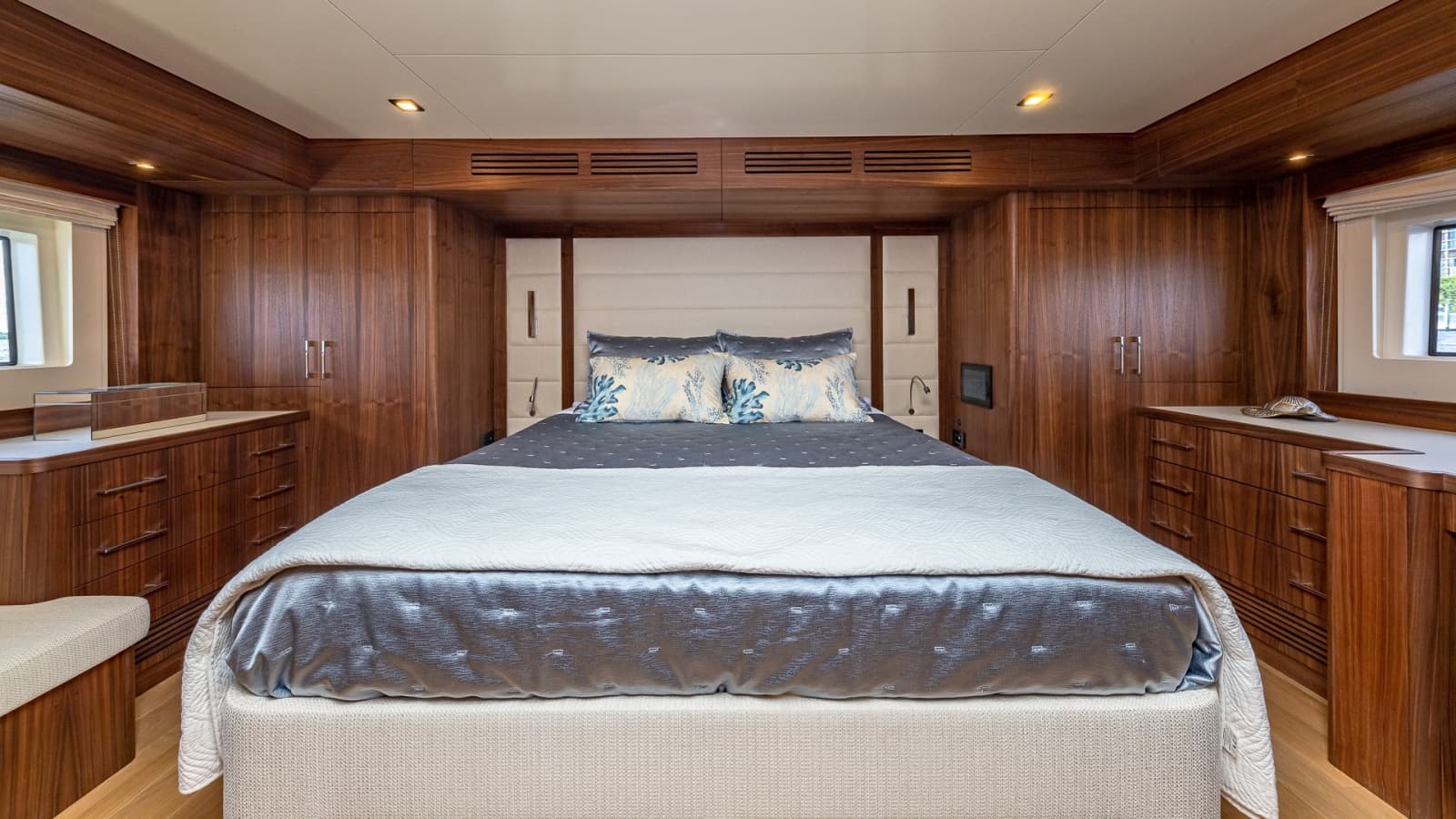 2023 Sirena Flybridge - Photo 43