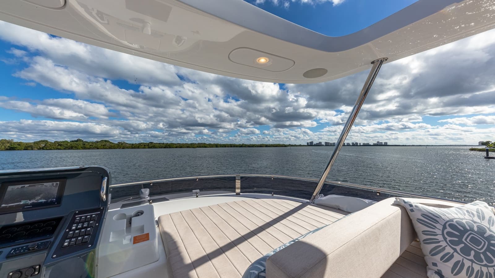2023 Sirena Flybridge - Photo 30
