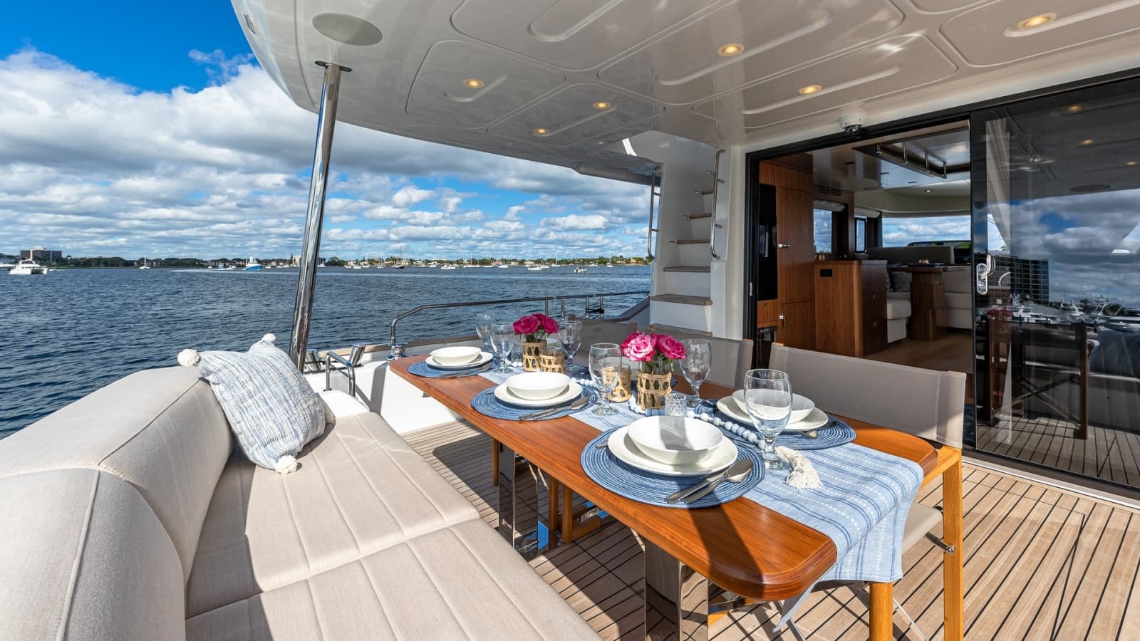 2023 Sirena Flybridge - Photo 15