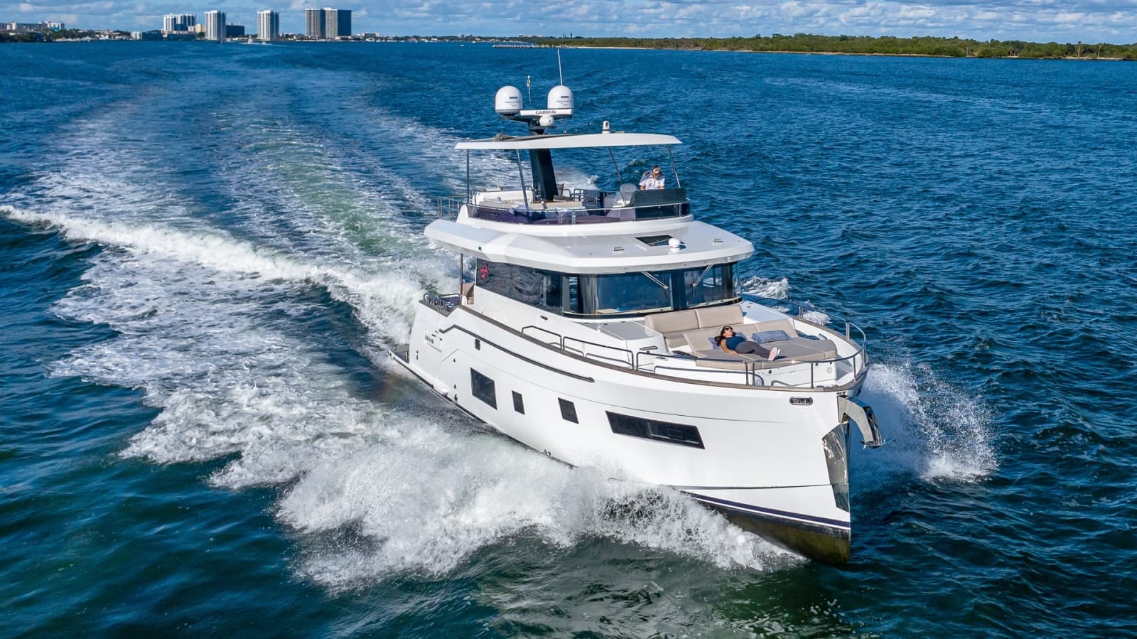 2023 Sirena Flybridge - Photo 3
