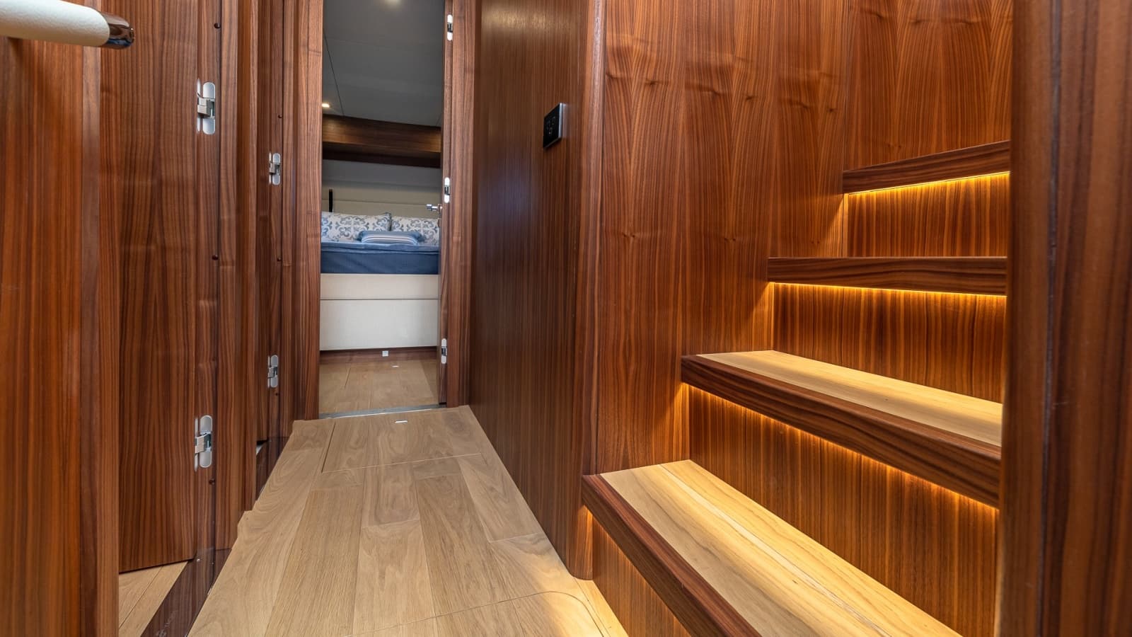 2023 Sirena Flybridge - Photo 40