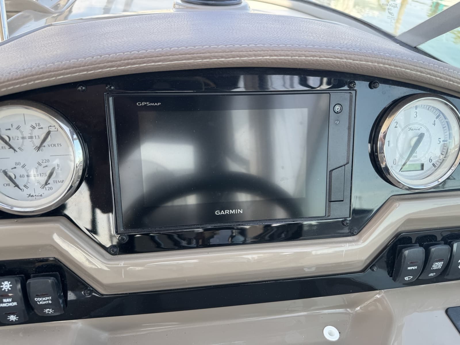 2018 Regal 28 Express - Photo 7