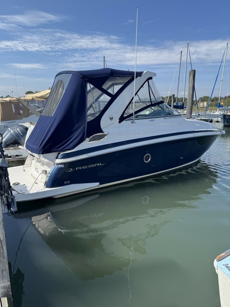 2018 Regal 28 Express - Photo 1