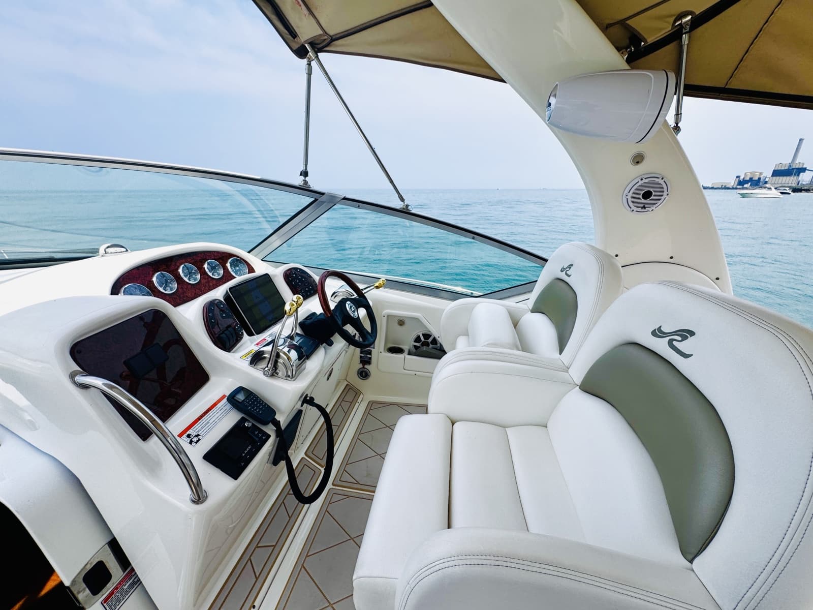 2006 Sea Ray 340 Sundancer - Photo 18