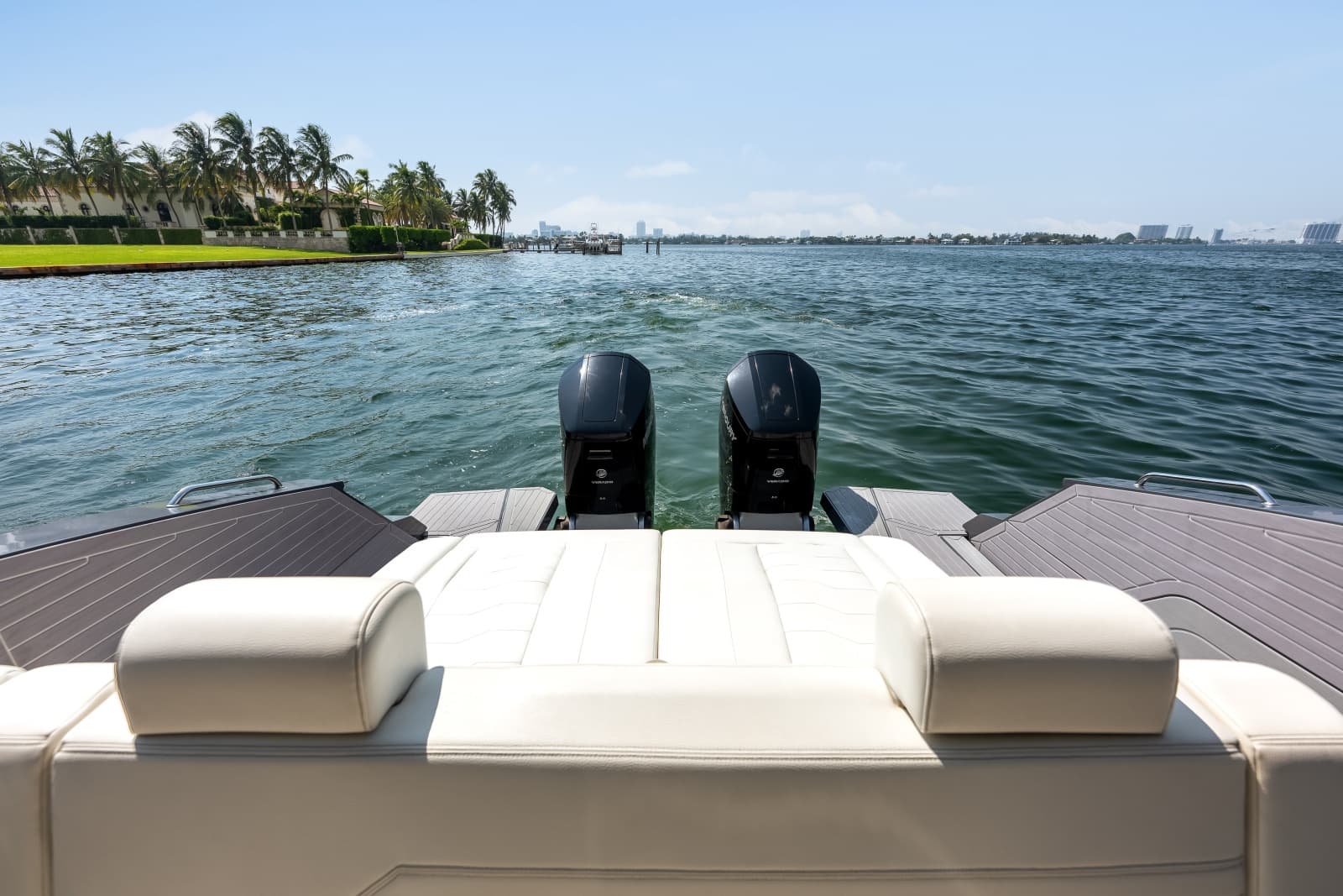 2023 Cruisers Yachts 42 GLS OB - Photo 26