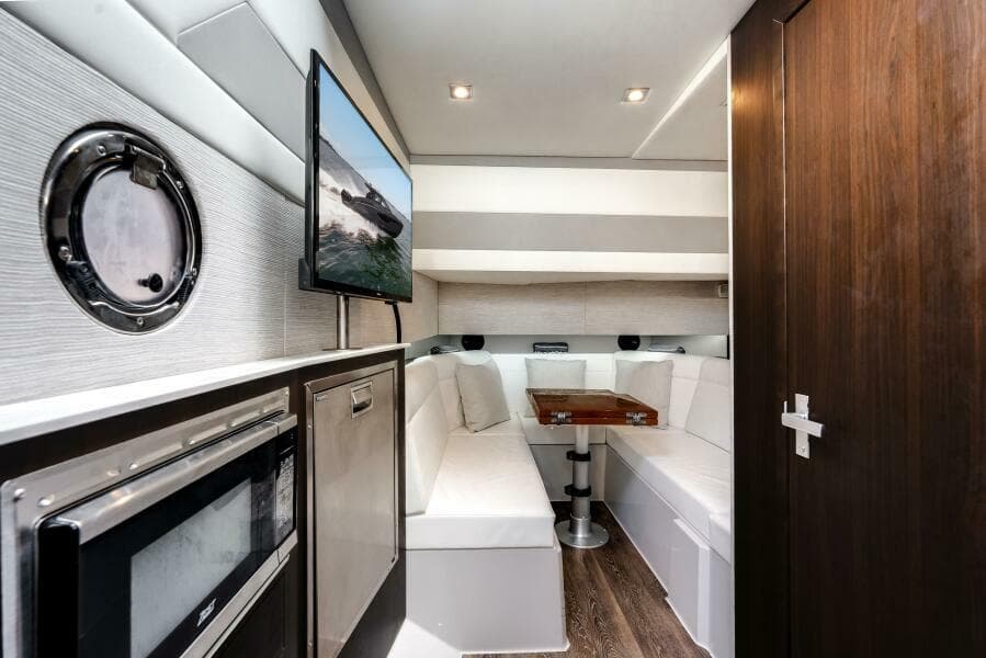 2023 Cruisers Yachts 42 GLS OB - Photo 30
