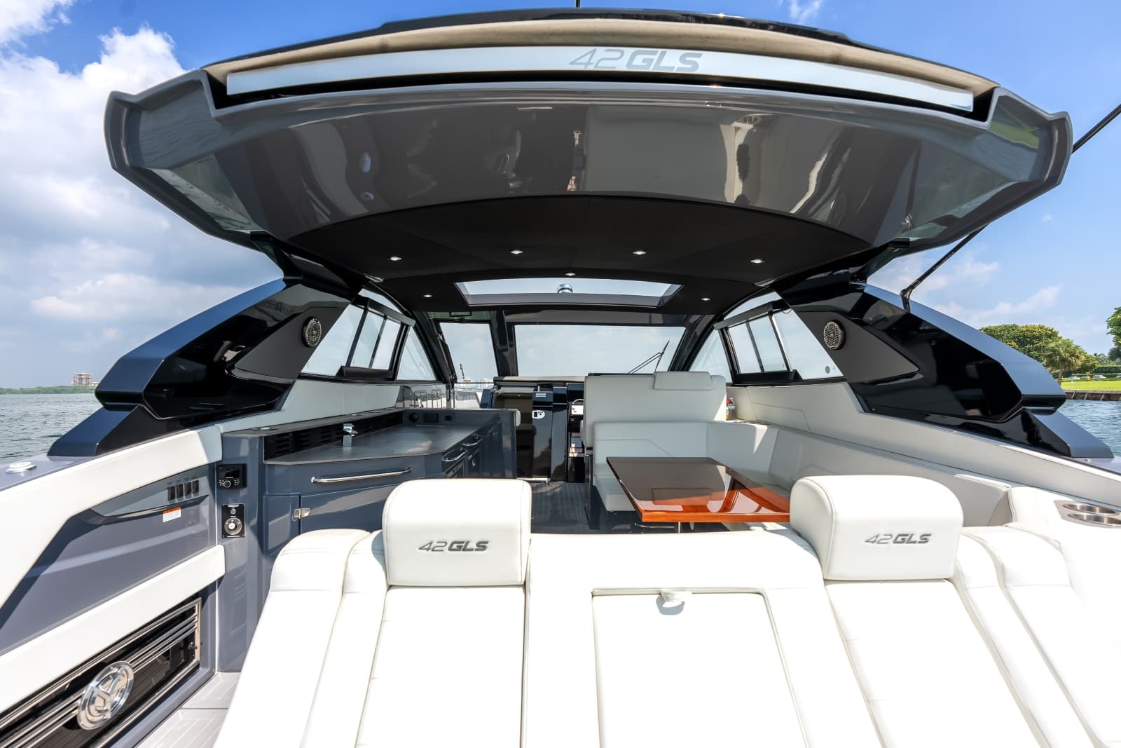 2023 Cruisers Yachts 42 GLS OB - Photo 30