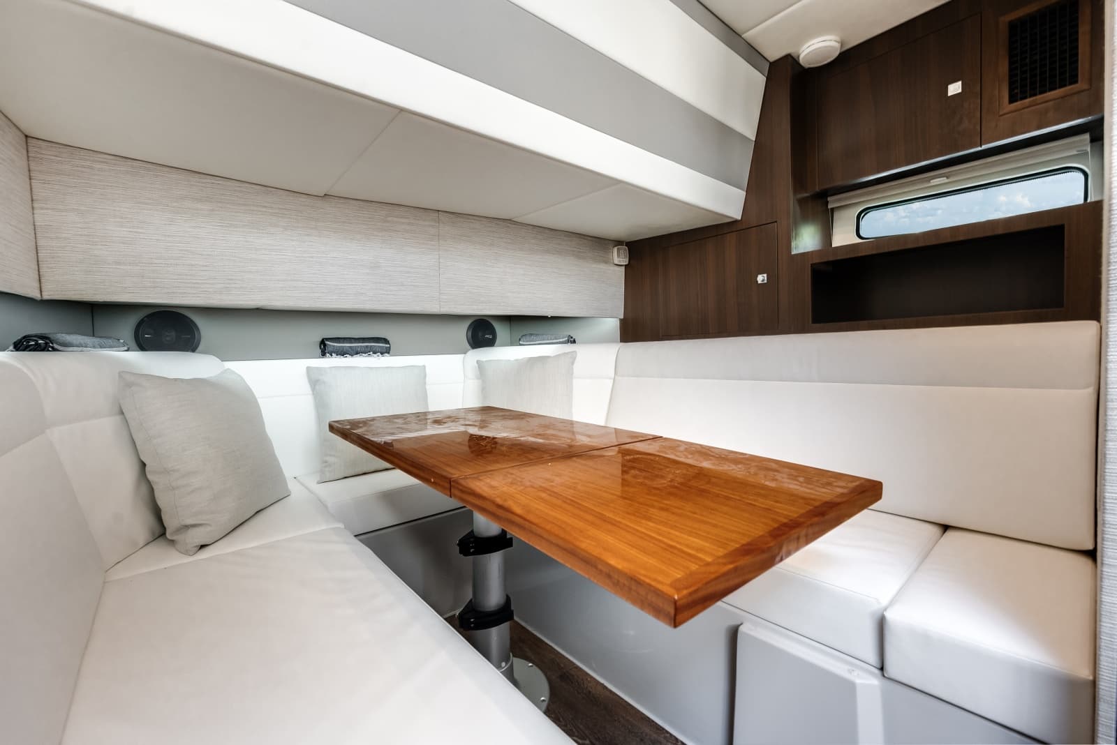 2023 Cruisers Yachts 42 GLS OB - Photo 41