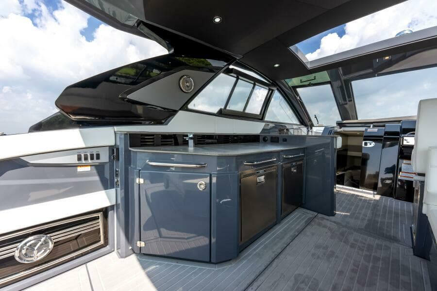 2023 Cruisers Yachts 42 GLS OB - Photo 90