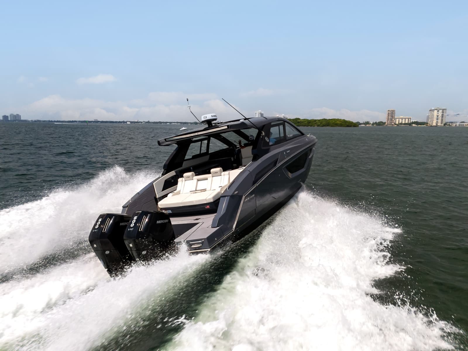 2023 Cruisers Yachts 42 GLS OB - Photo 2