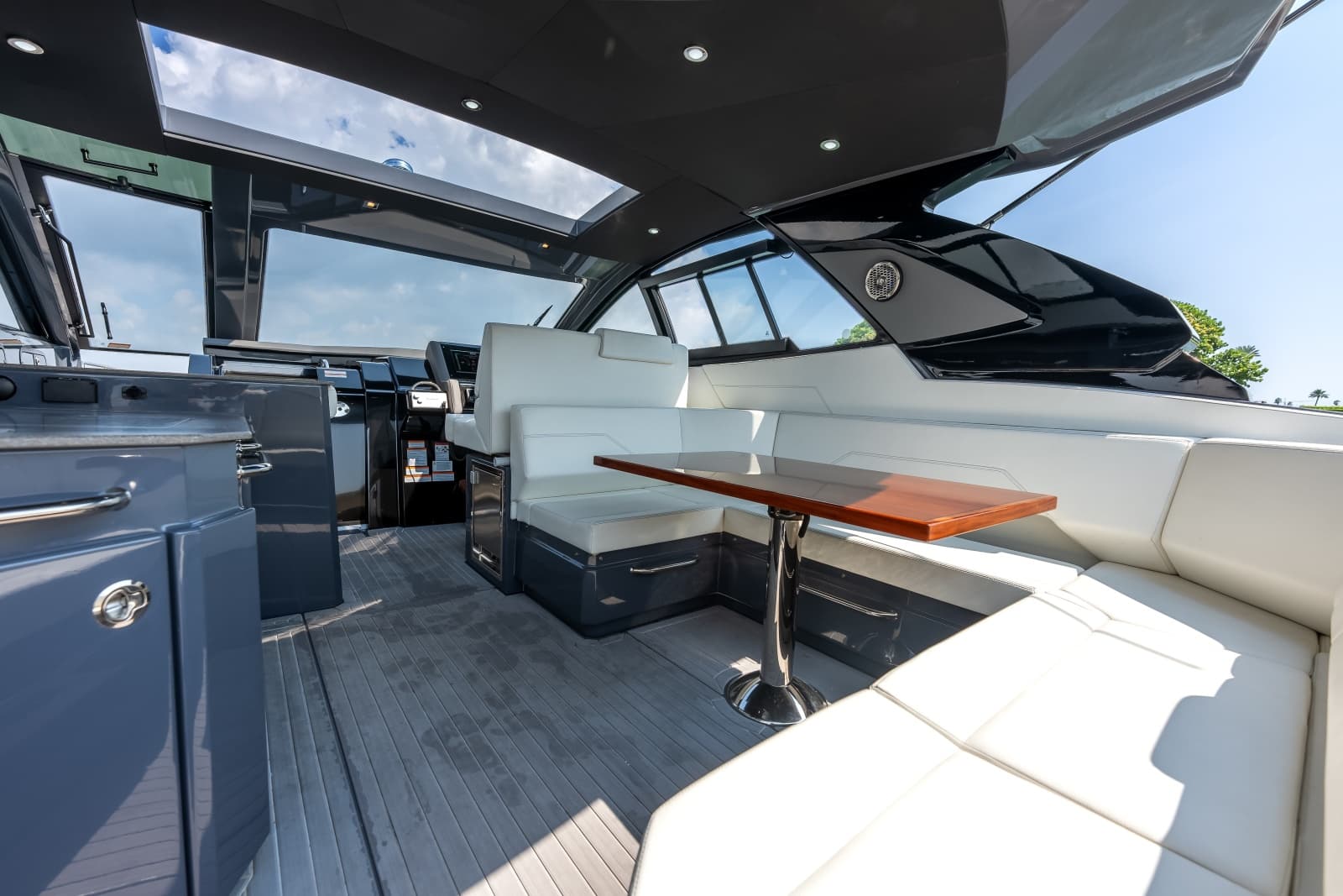 2023 Cruisers Yachts 42 GLS OB - Photo 24