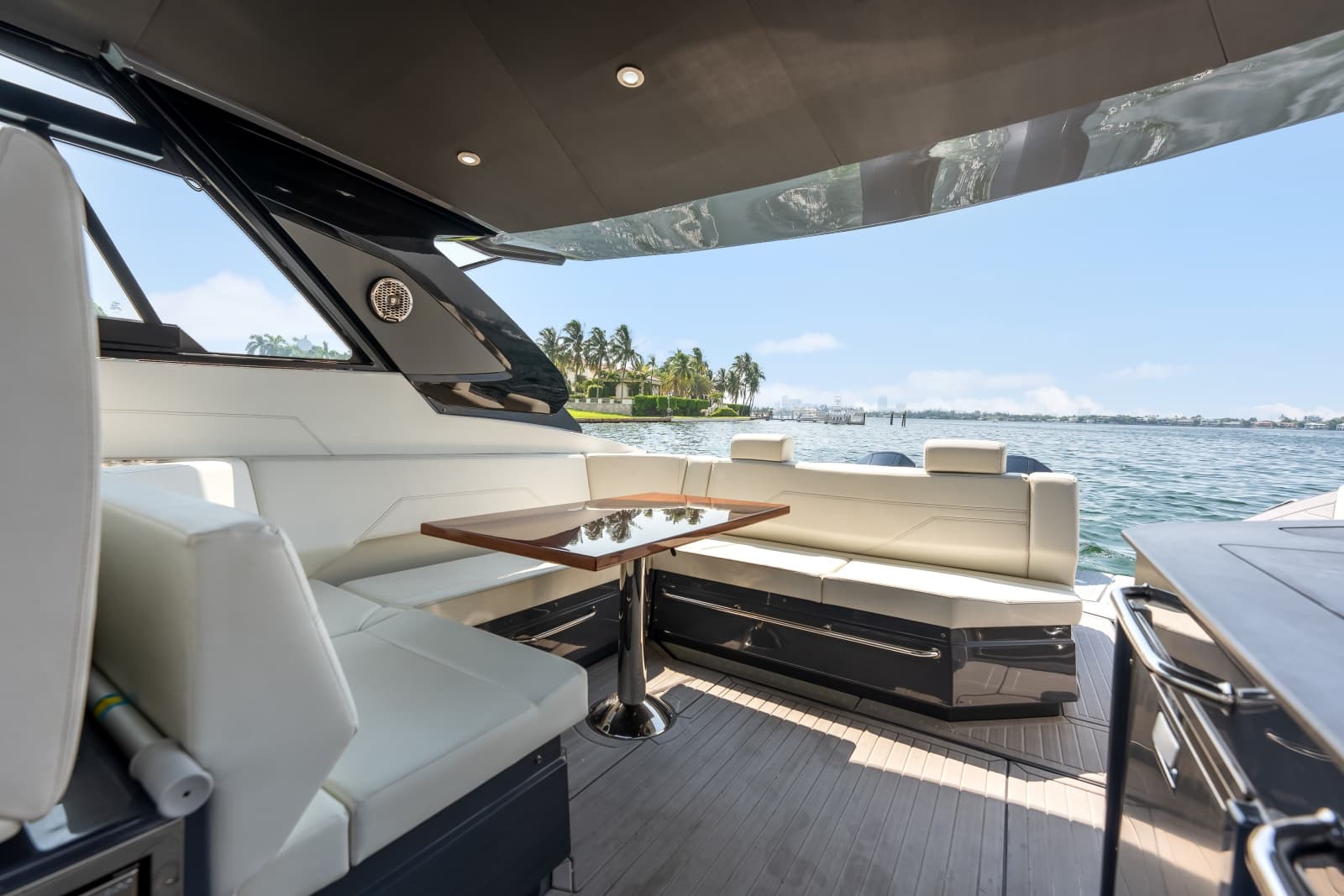 2023 Cruisers Yachts 42 GLS OB - Photo 21