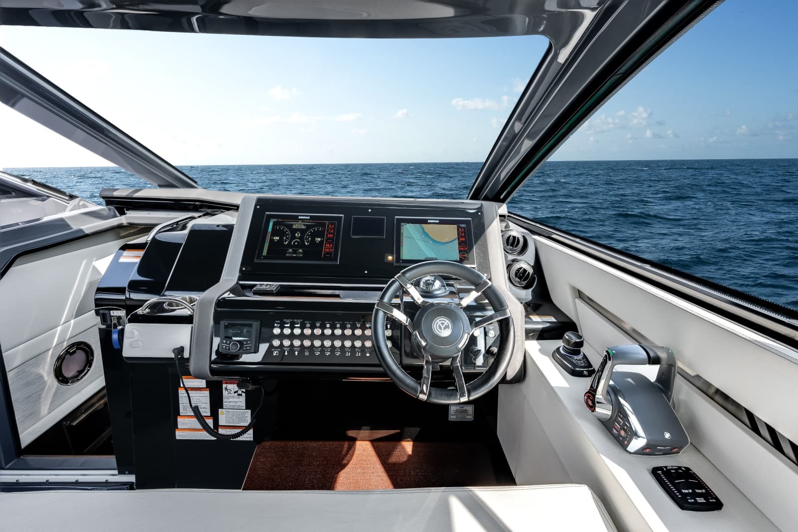 2023 Cruisers Yachts 42 GLS OB - Photo 11