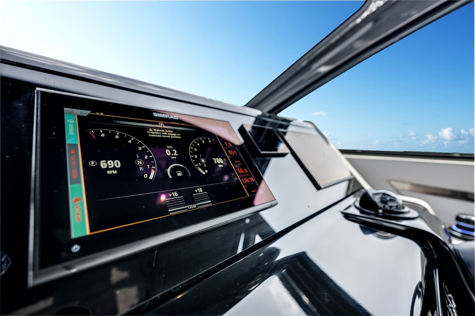 2023 Cruisers Yachts 42 GLS OB - Photo 18