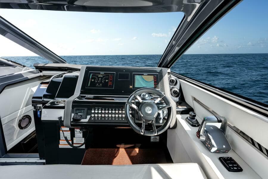 2023 Cruisers Yachts 42 GLS OB - Photo 64