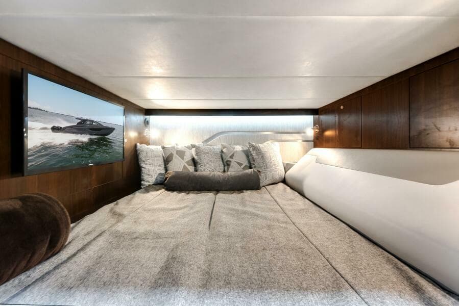 2023 Cruisers Yachts 42 GLS OB - Photo 40
