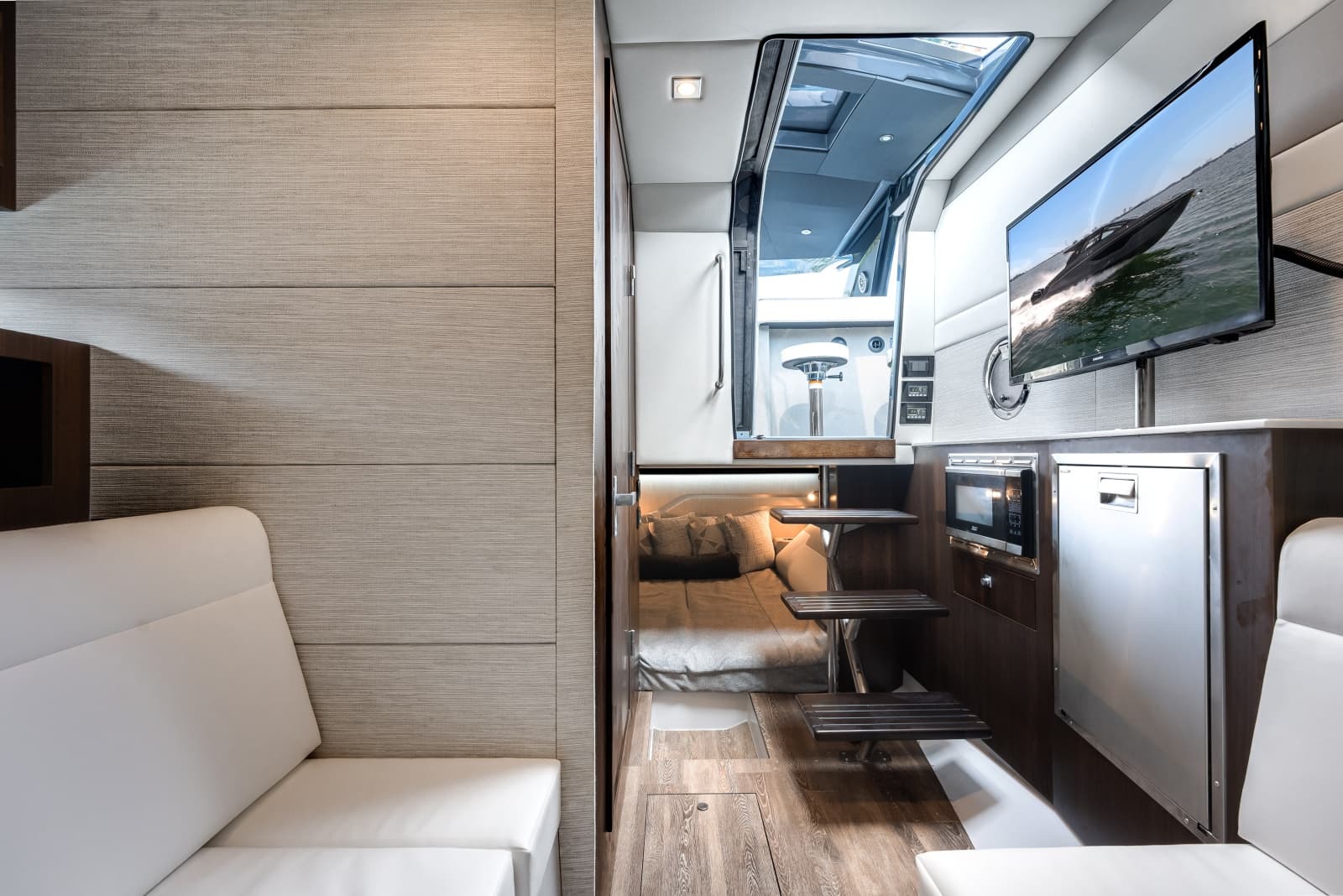 2023 Cruisers Yachts 42 GLS OB - Photo 39