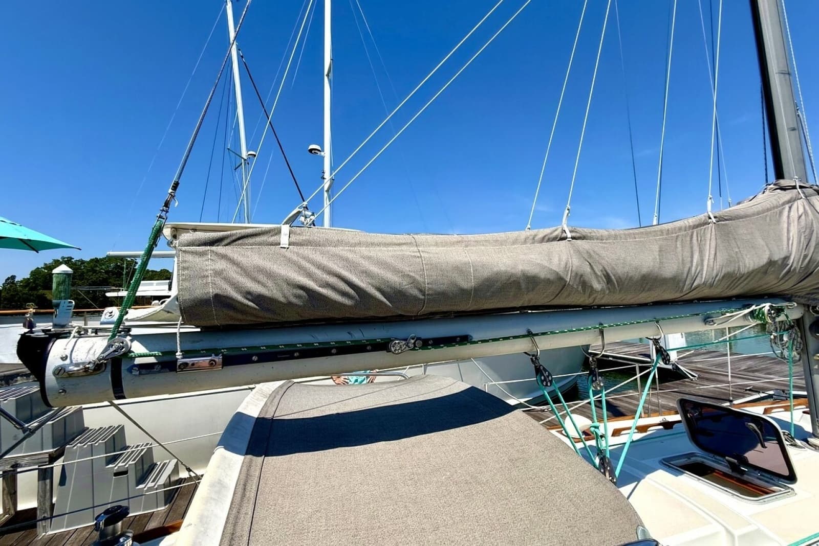 1980 Tartan 37 - Photo 14
