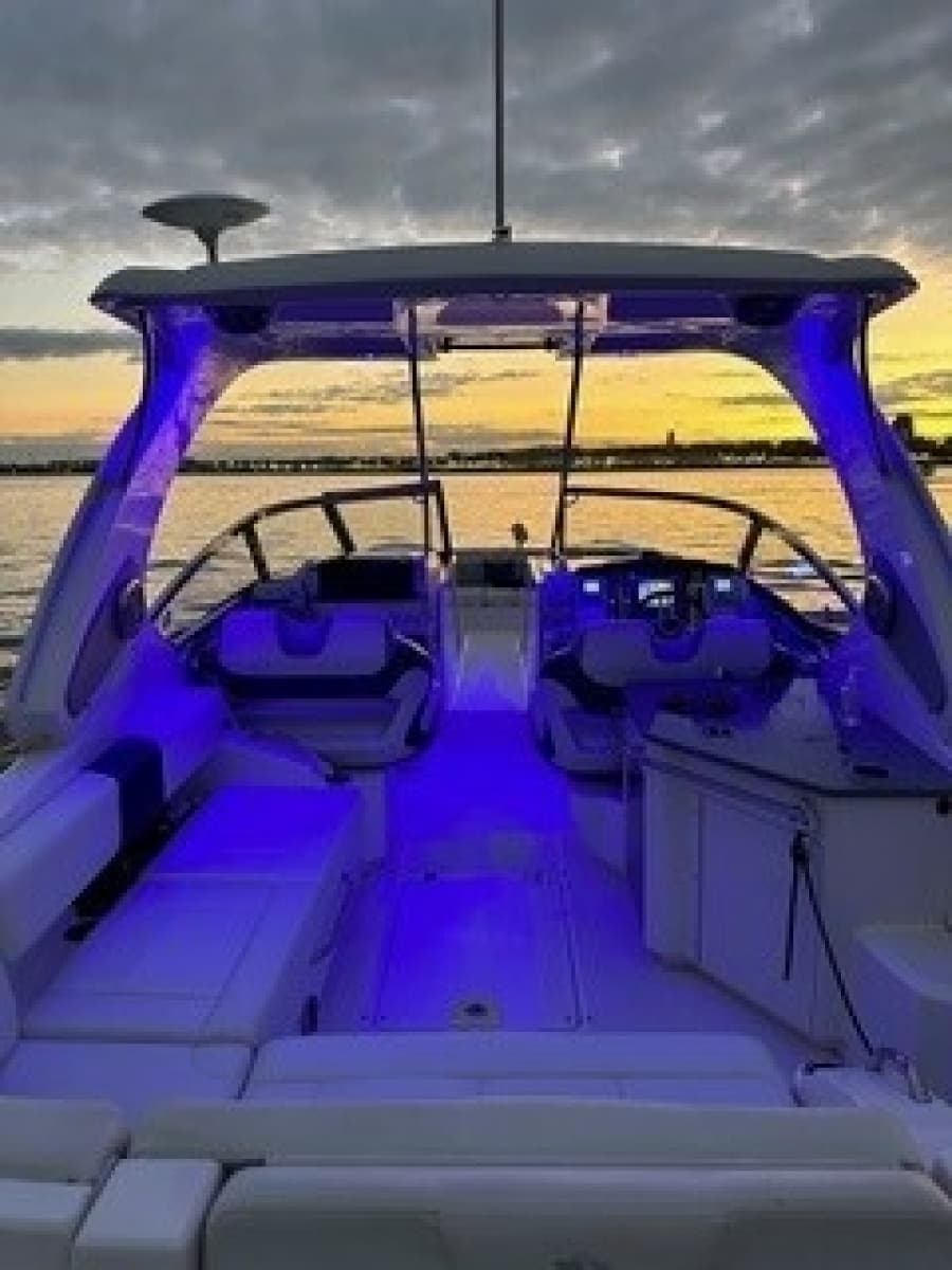 2013 Chaparral 327SSX - Photo 12