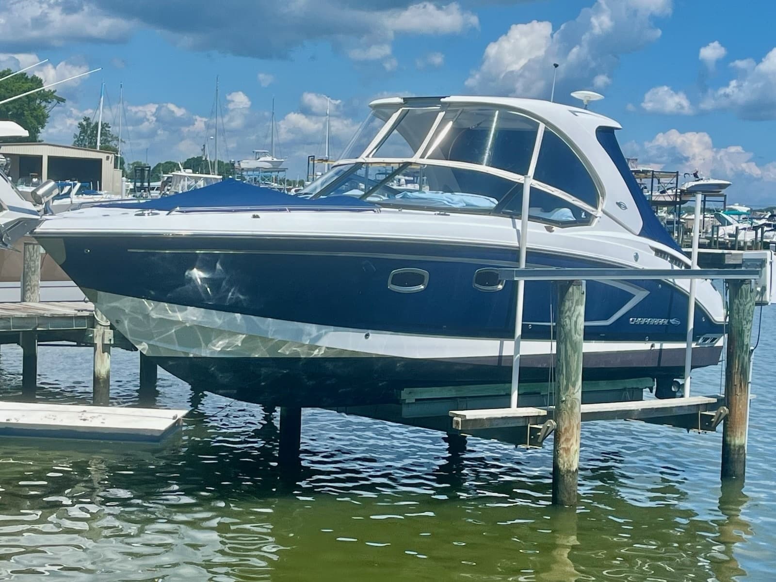 2013 Chaparral 327SSX - Photo 2