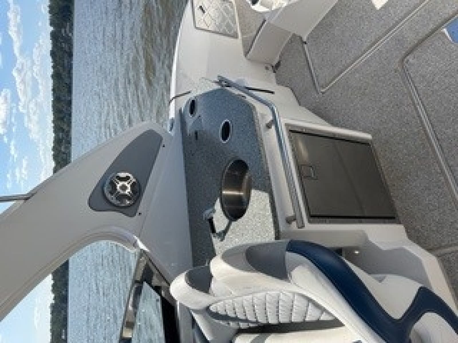 2013 Chaparral 327SSX - Photo 26