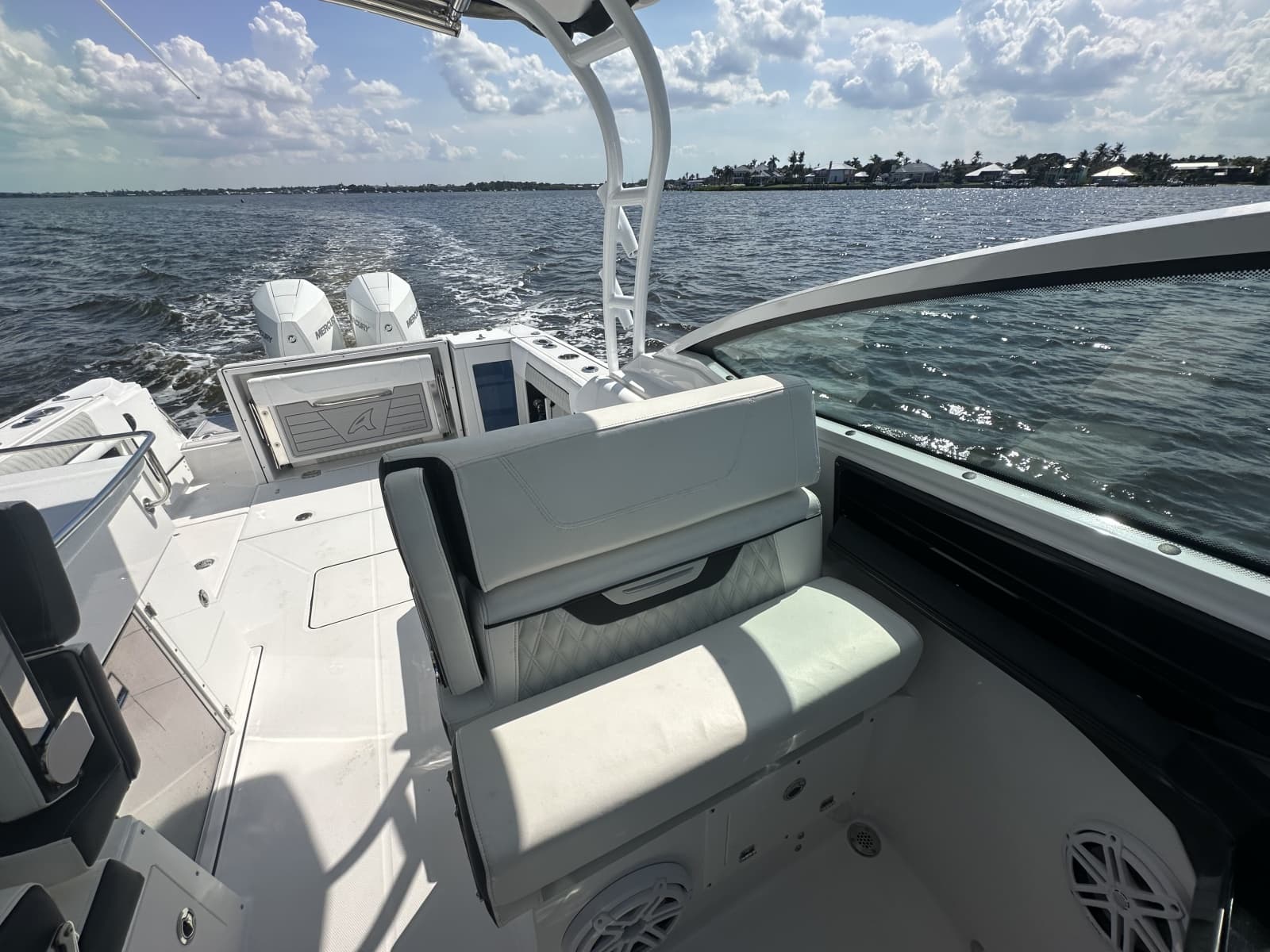 2024 Blackfin 272DC - Photo 14