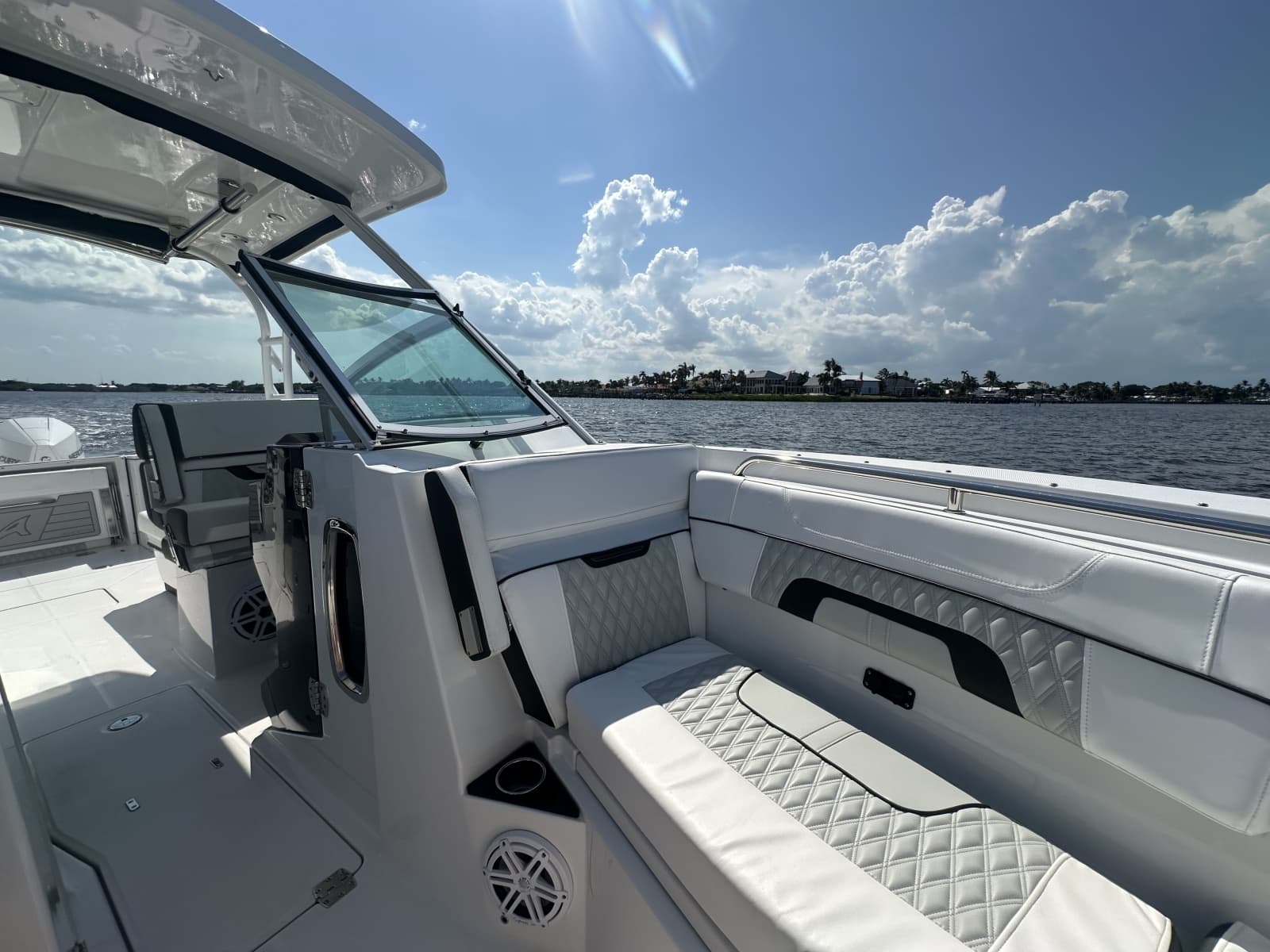 2024 Blackfin 272DC - Photo 16