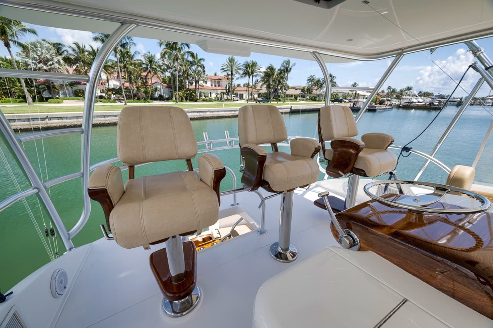 2017 Viking 62 Convertible - Photo 42