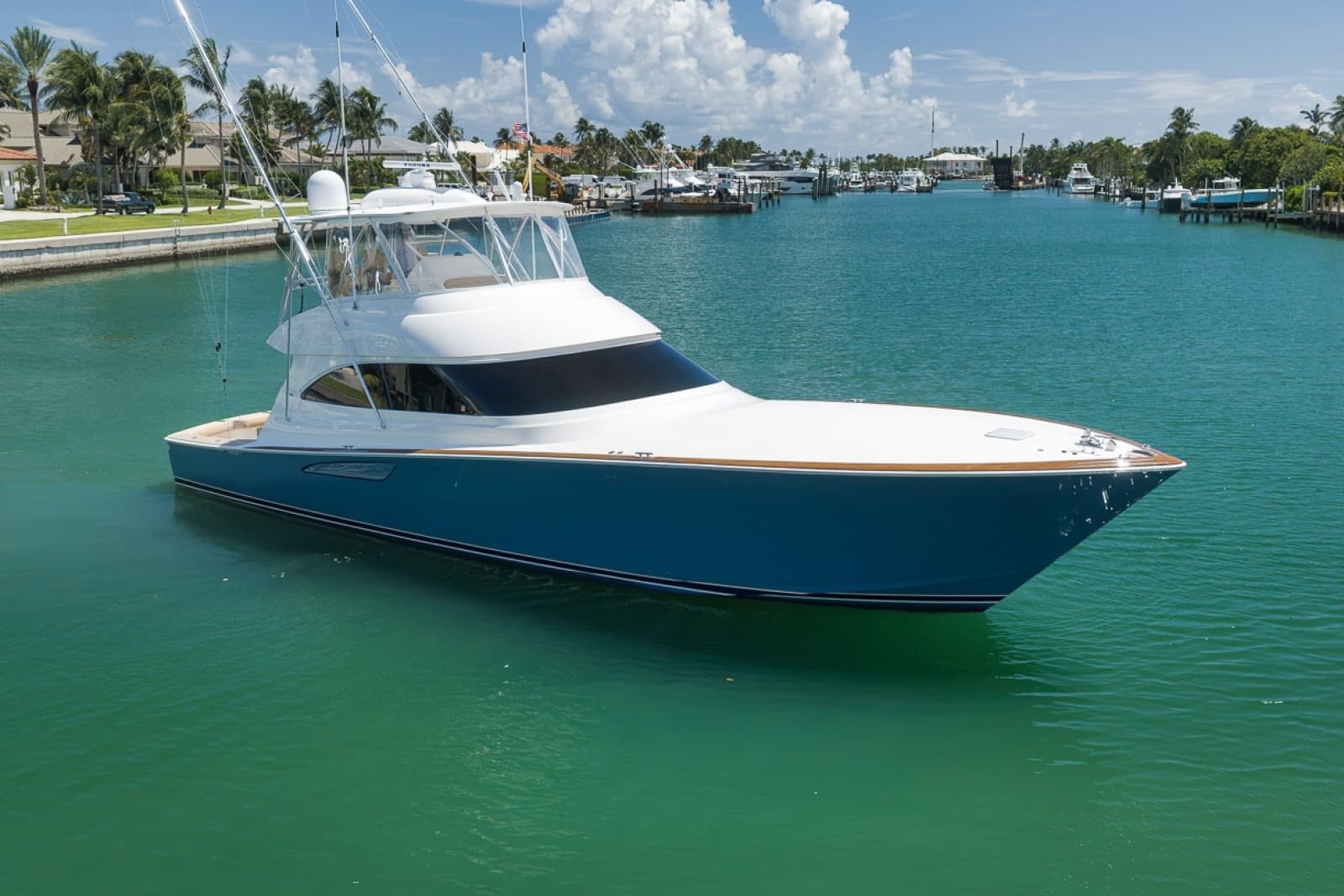 2017 Viking 62 Convertible - Photo 9