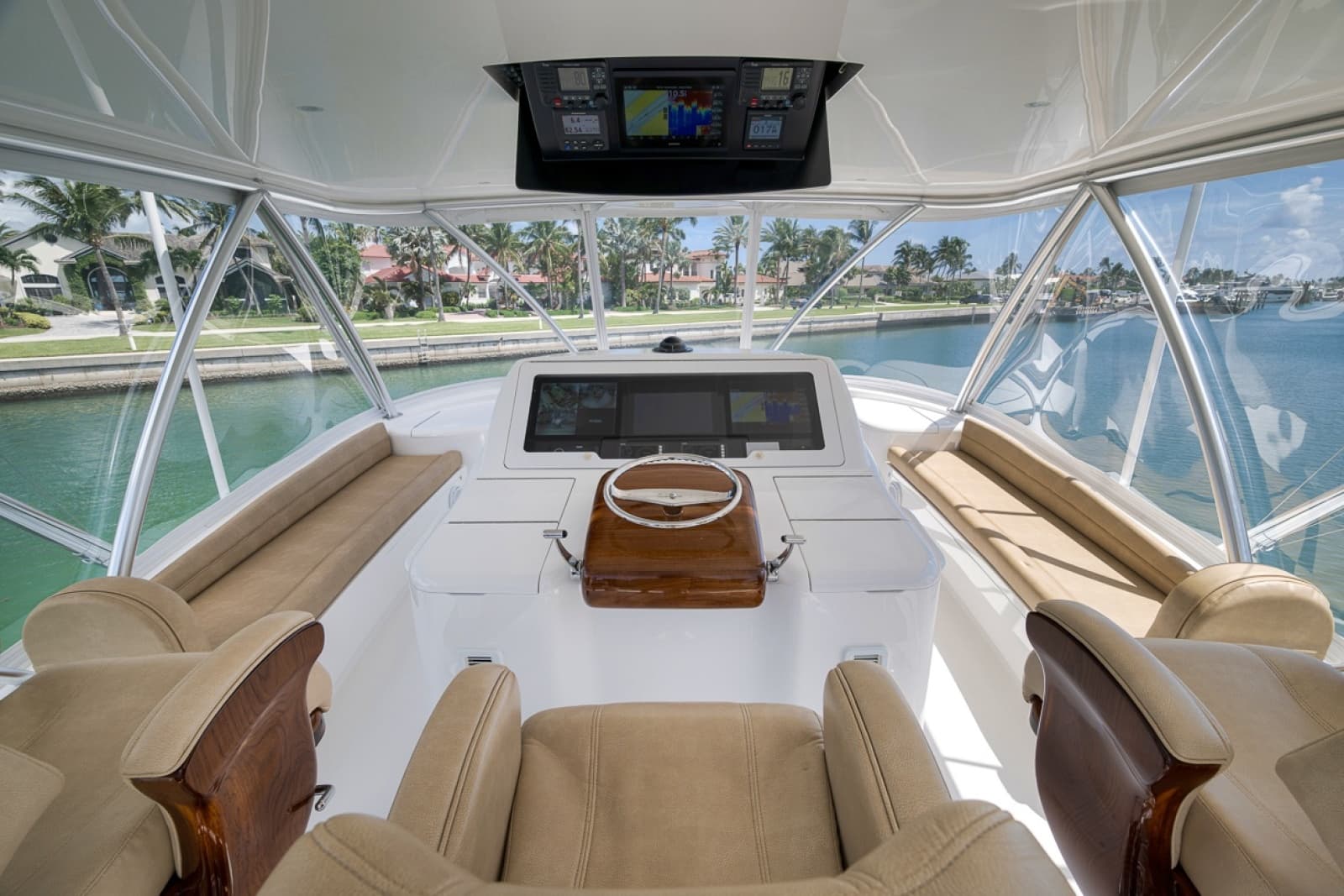 2017 Viking 62 Convertible - Photo 30