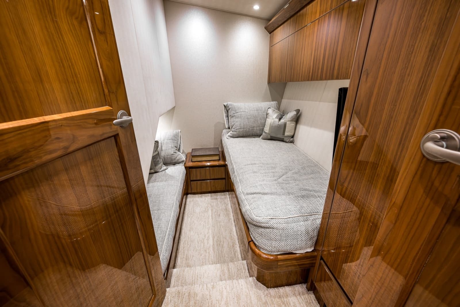 2017 Viking 62 Convertible - Photo 52