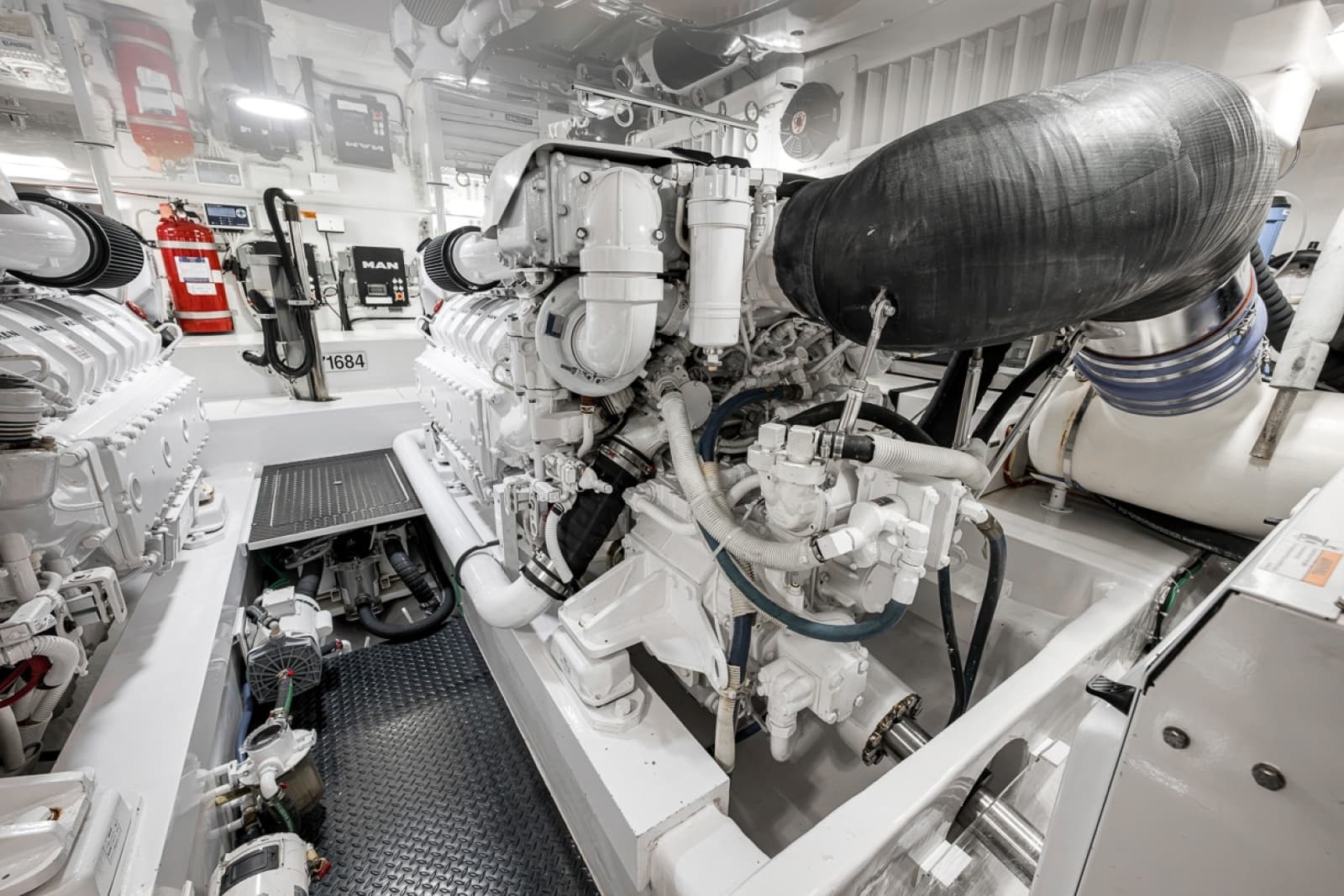 2017 Viking 62 Convertible - Photo 73