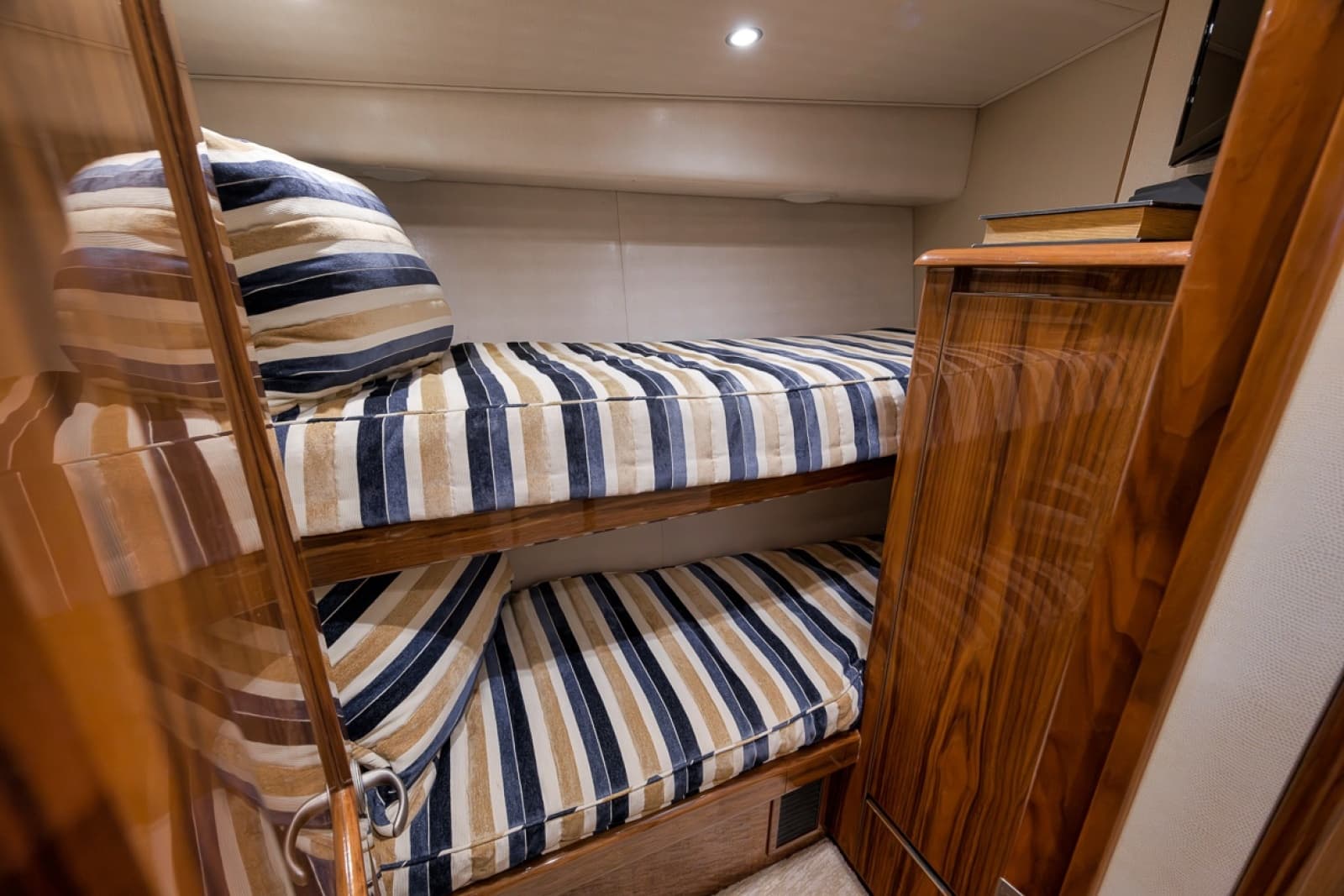 2017 Viking 62 Convertible - Photo 56