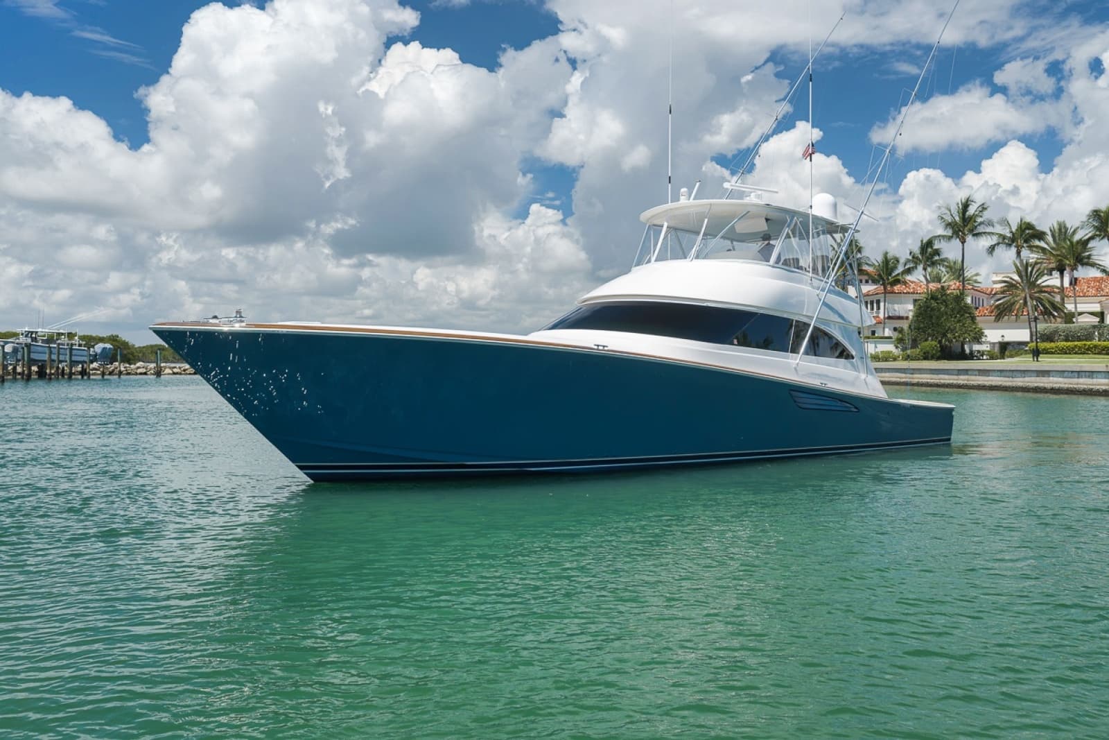 2017 Viking 62 Convertible - Photo 5