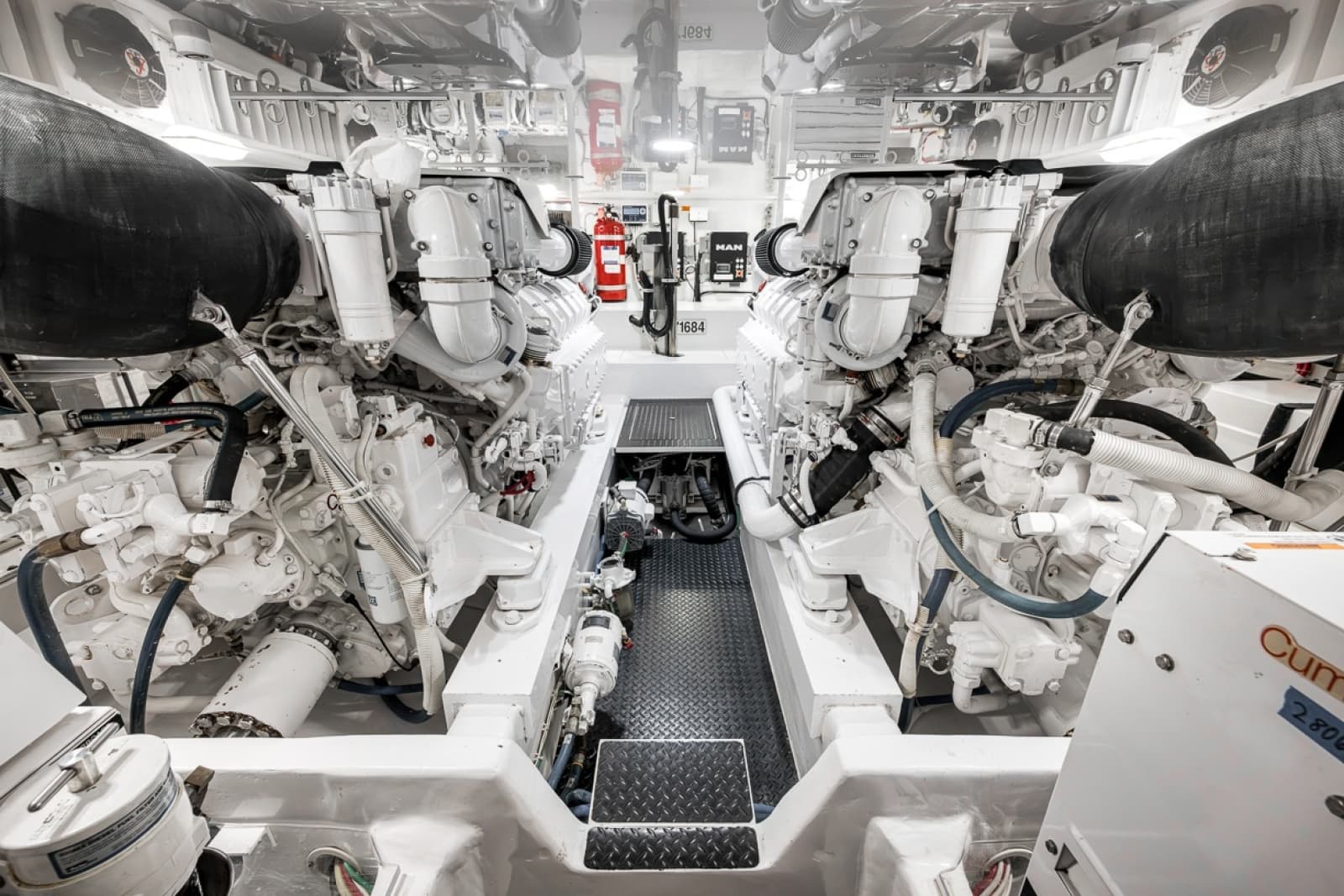 2017 Viking 62 Convertible - Photo 75