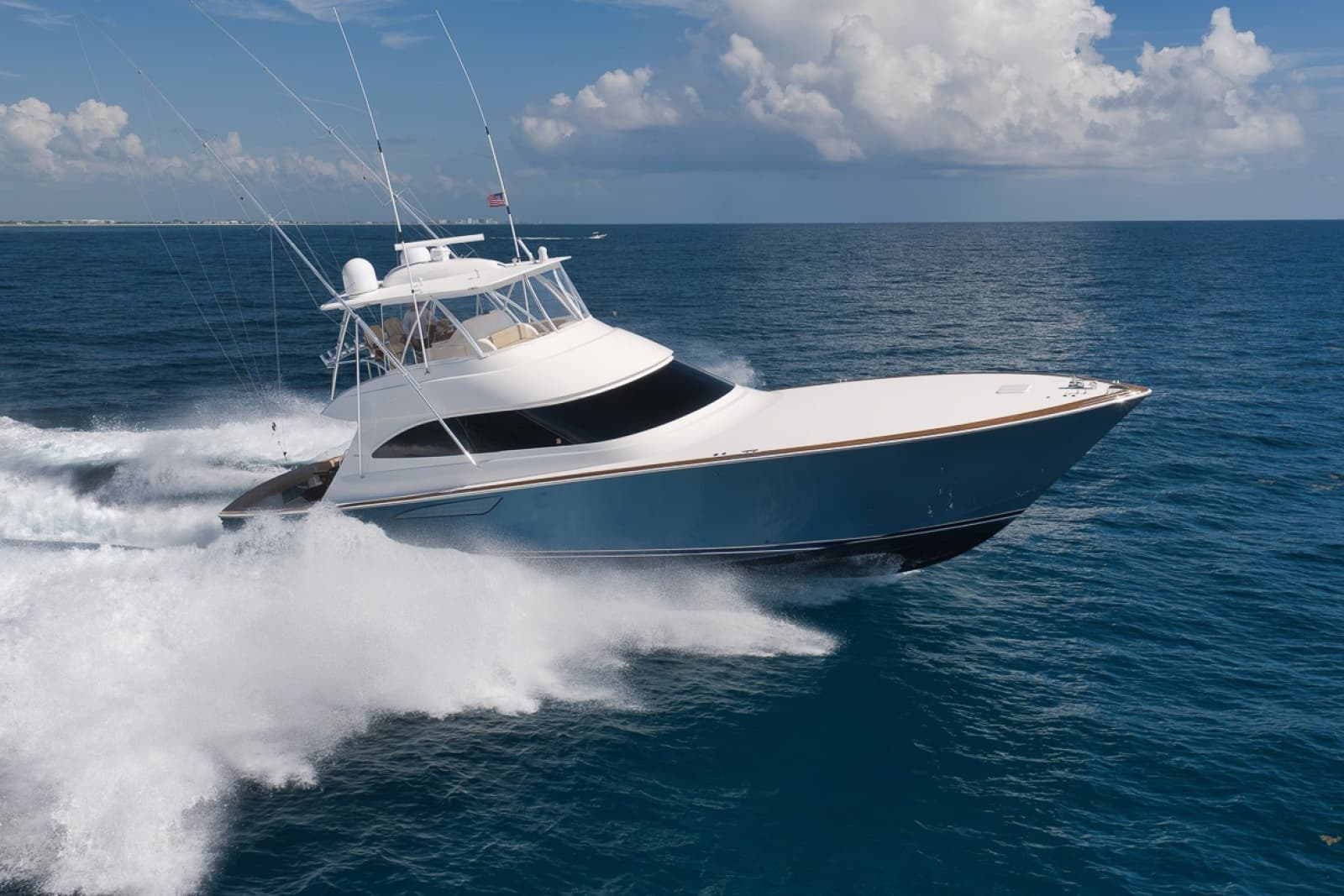 2017 Viking 62 Convertible - Photo 10
