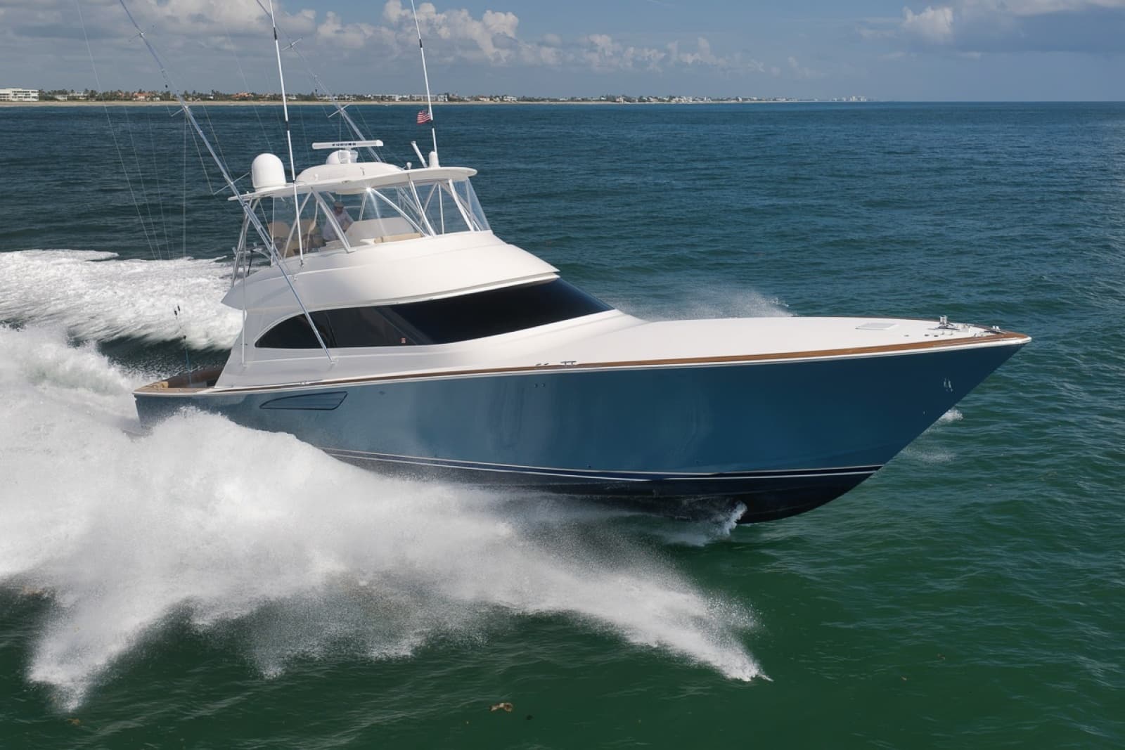 2017 Viking 62 Convertible - Photo 11