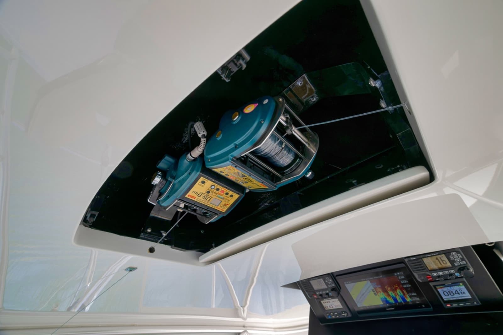 2017 Viking 62 Convertible - Photo 36