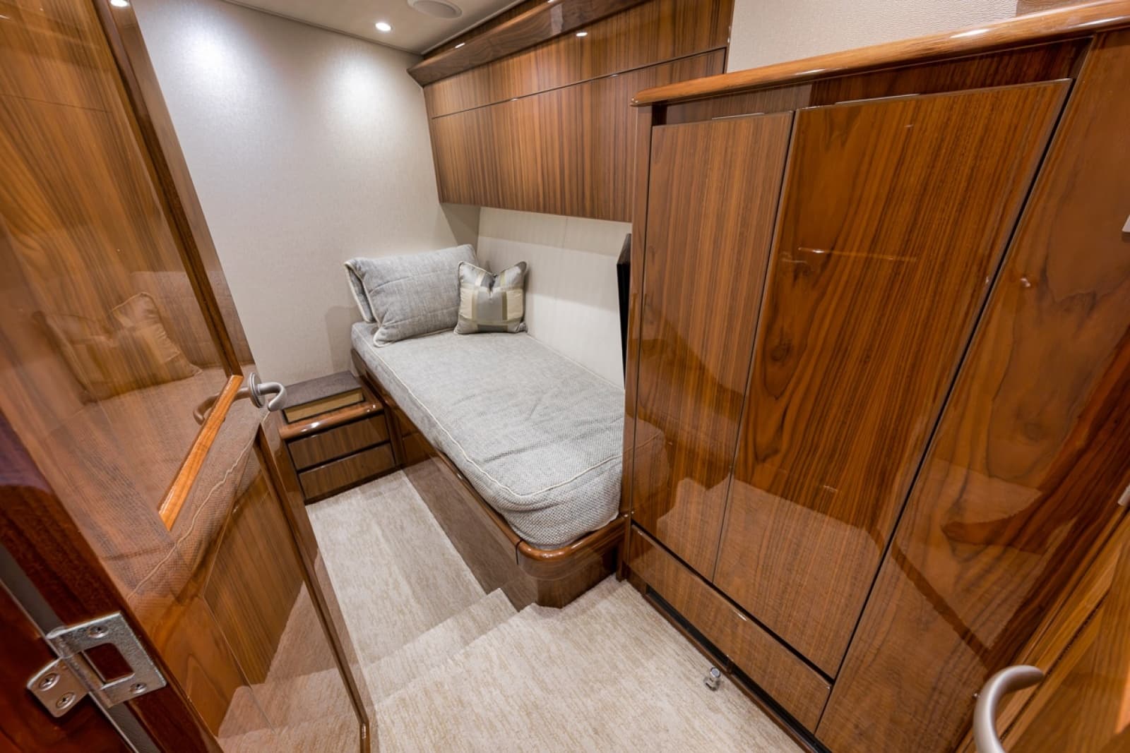 2017 Viking 62 Convertible - Photo 53
