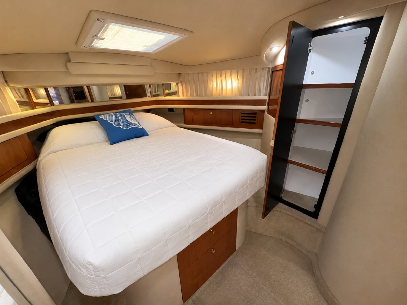 2001 Sea Ray 450 Express Bridge - Photo 21