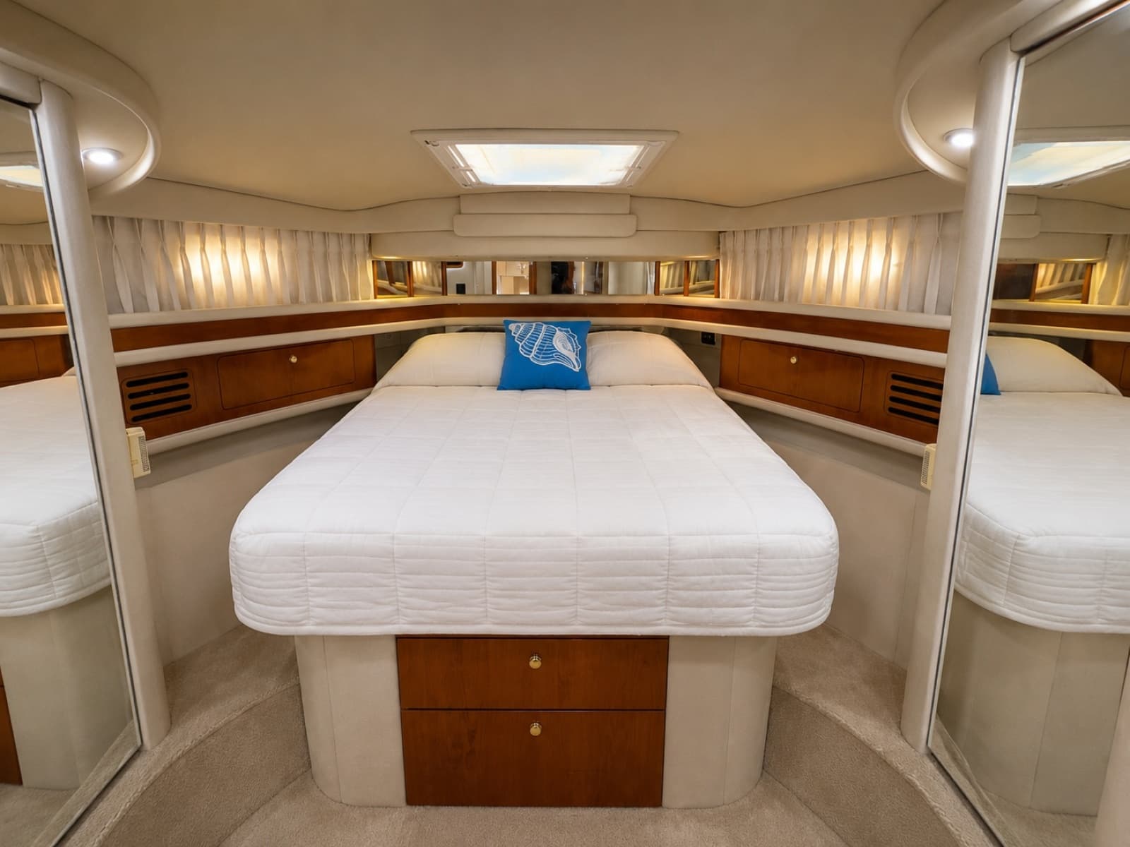 2001 Sea Ray 450 Express Bridge - Photo 20