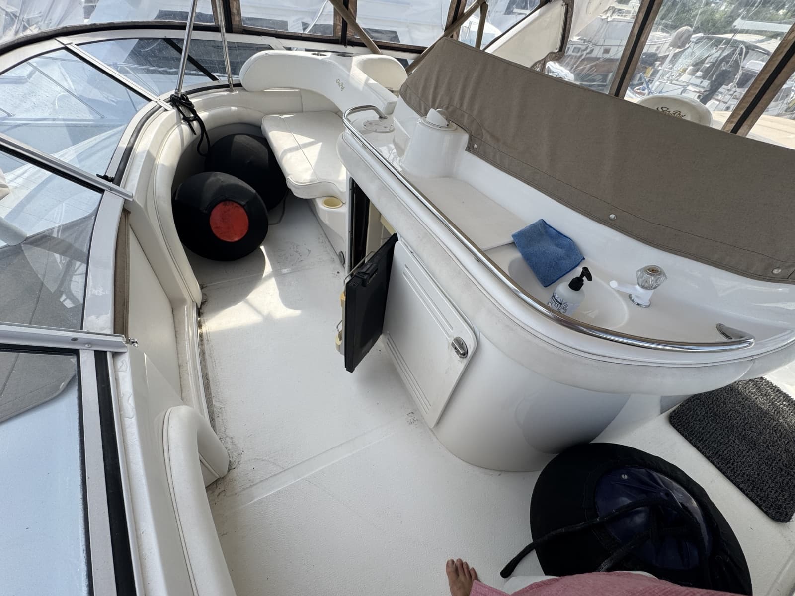2001 Sea Ray 450 Express Bridge - Photo 12