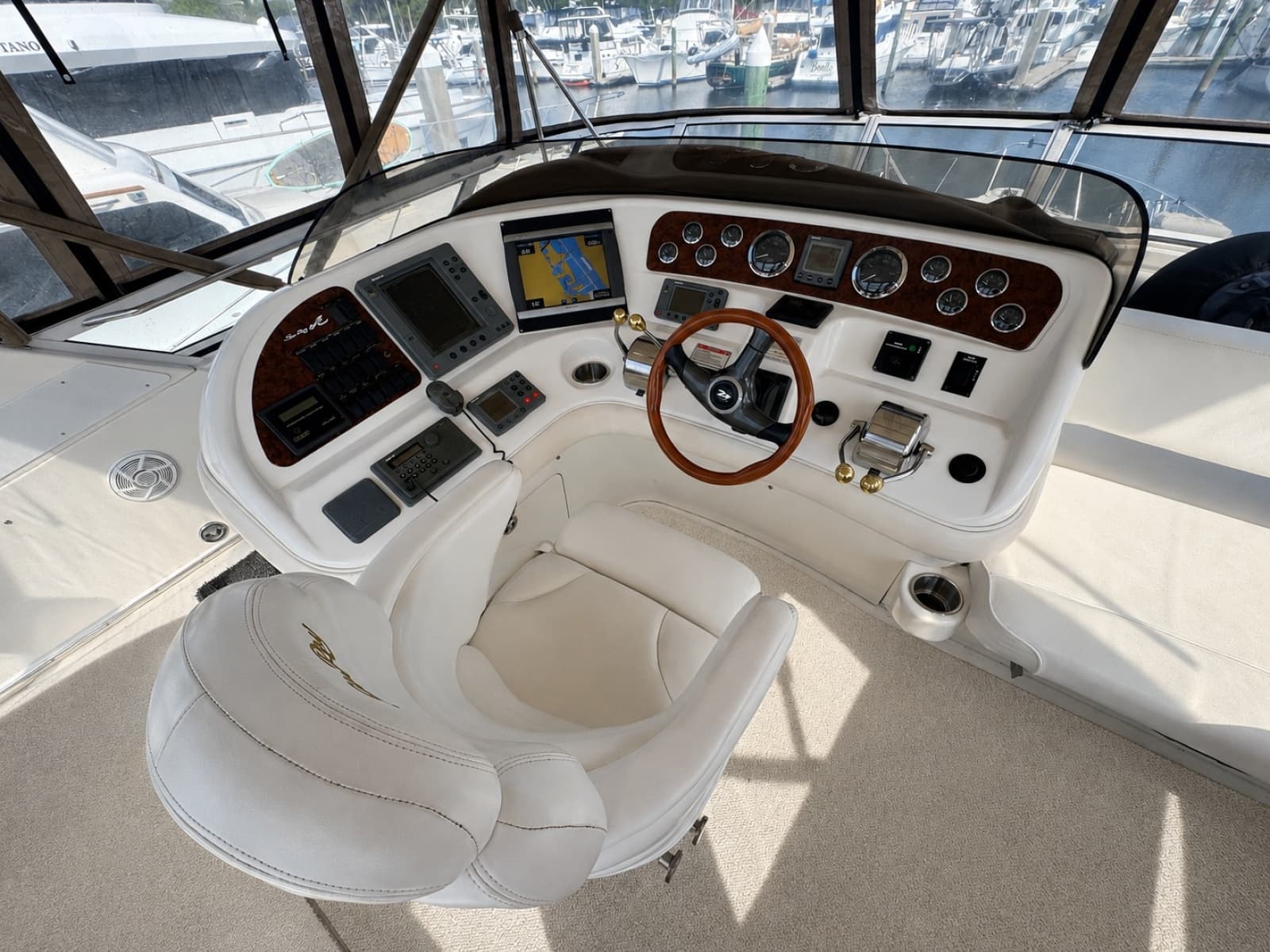 2001 Sea Ray 450 Express Bridge - Photo 11