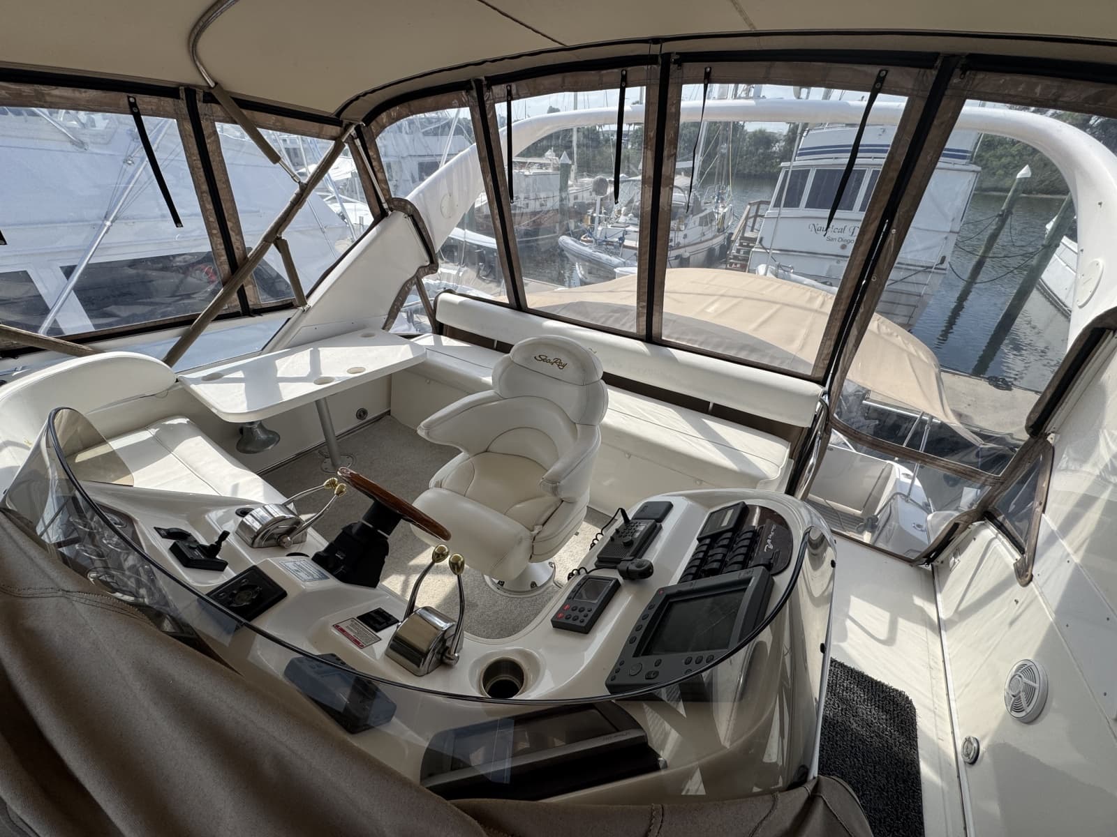 2001 Sea Ray 450 Express Bridge - Photo 9