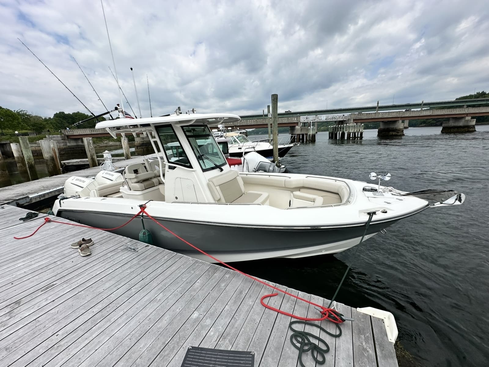 2024 Boston Whaler 250 Outrage - Photo 8